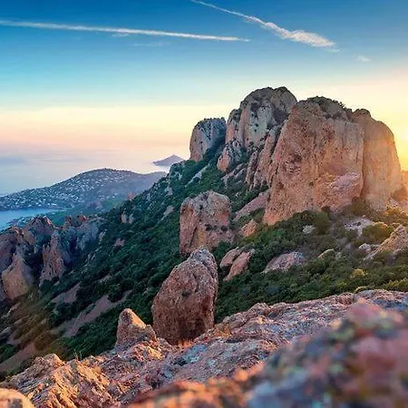 Boulouris, Grand 2 à 4 Personnes à 5min à Pied Des Plages *